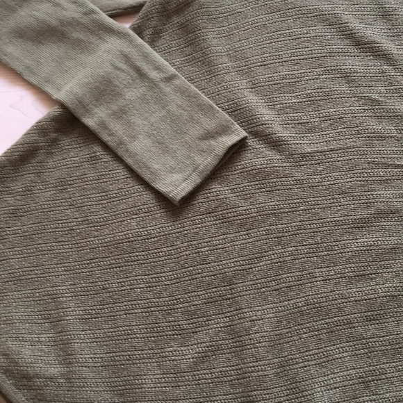 New cashmere sweater olive w fringe s/m - Picture 2 of 3
